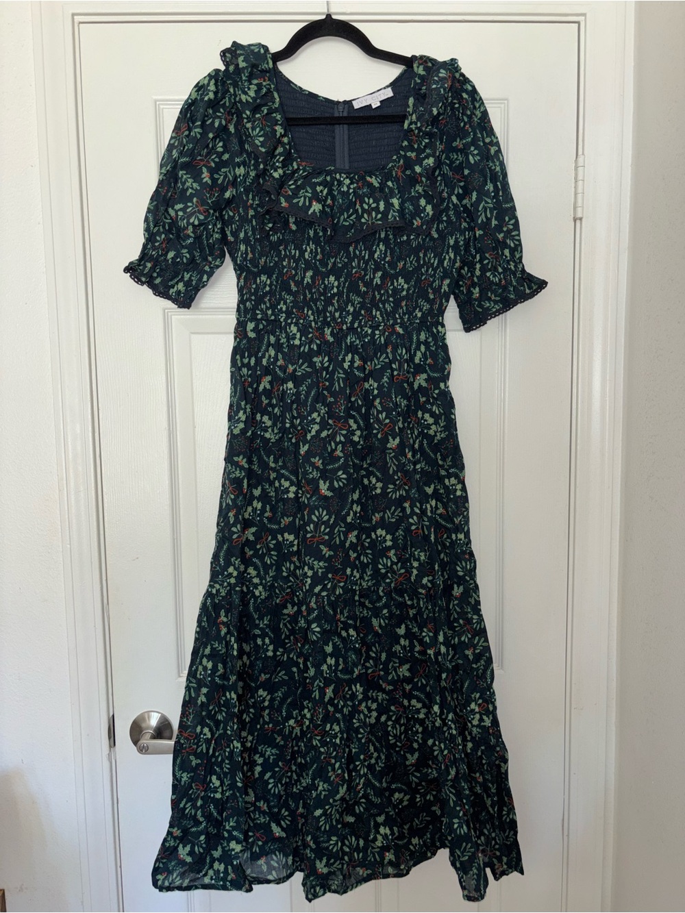 Ivy City Co Dark Green Floral Maxi Dress